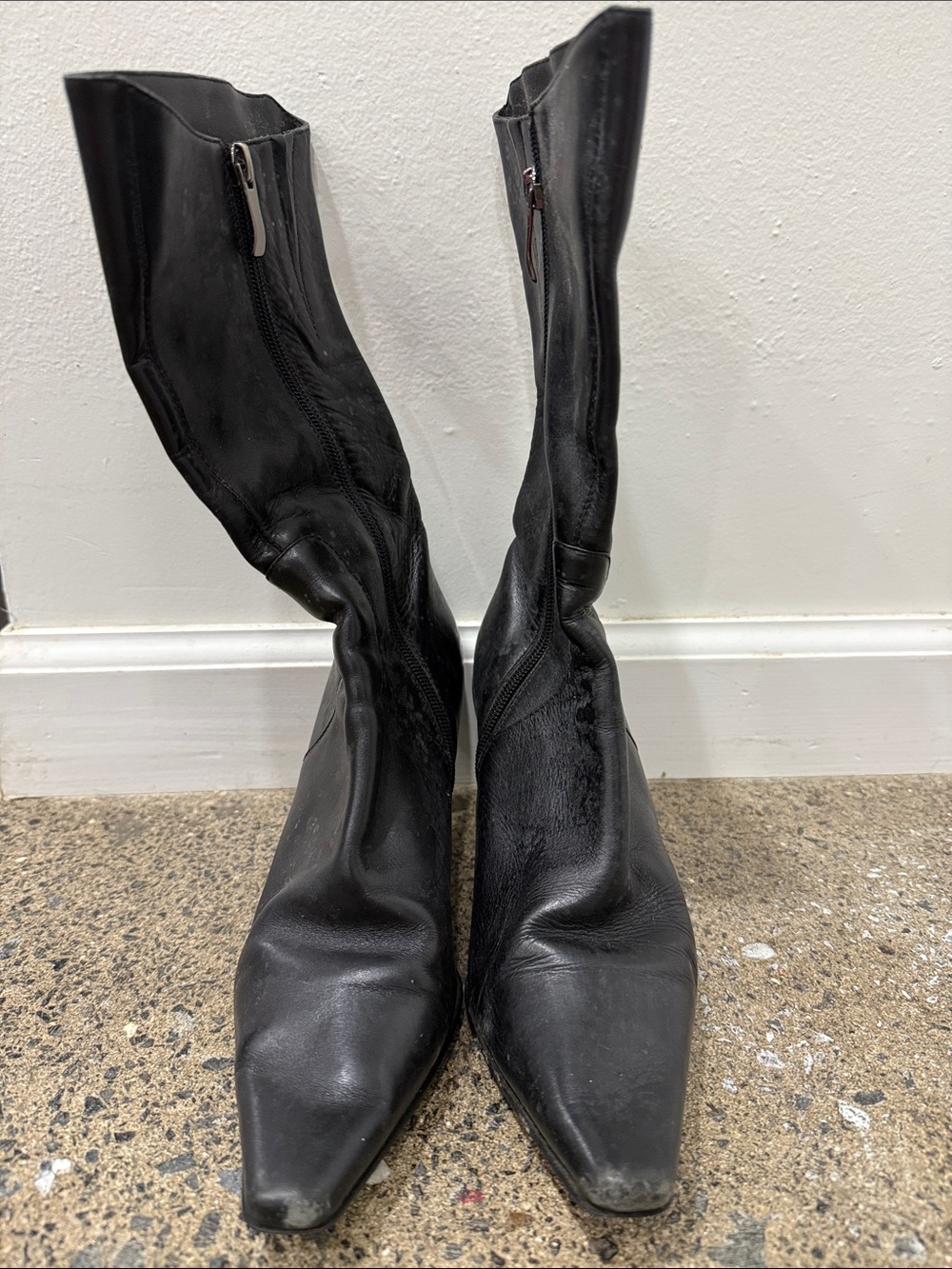 Women's Black Leather Pointed-Toe Mid-Calf Boots